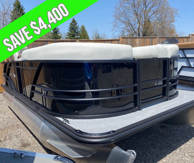 2025 Sylvan Mirage 818 Cruise Save $4,400 Onyx with black rails Highback Helm Chair Yamaha Rigging E...