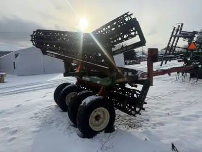 Rouleau Brillon modèle X-108. Vehicle Information Provided by autoTRADER.ca