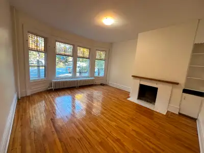 All Inclusive - Newly Renovated - 4 bedroom Apartment in Halifax