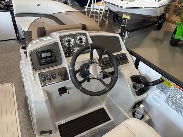 2025 Starcraft EXS-3Q in Powerboats & Motorboats in Saskatoon - Image 12