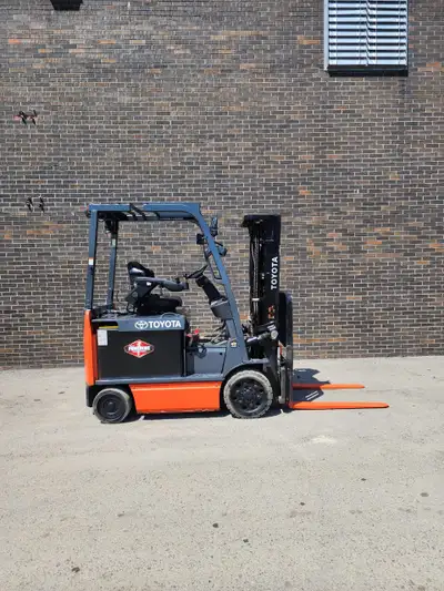 Keywords: Toyota forklift, electric forklift, 5,000 lbs capacity, 3-stage mast, forklift with side s...