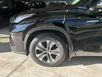 ADAPTIVE CRUISE CONTROL, HEATED FRONT SEATS, BLIND SPOT MONITOR Are you seeking efficiency combined... (image 4)