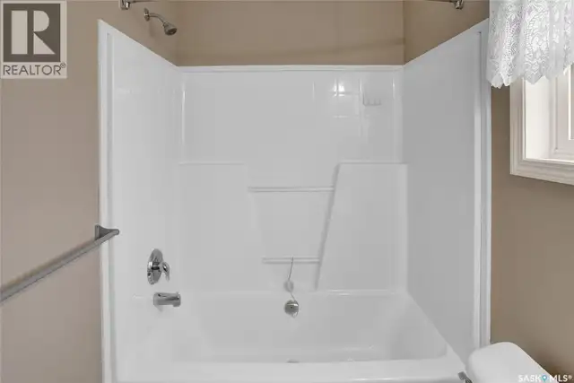 F2 1455 9th AVENUE NE Moose Jaw, Saskatchewan in Houses for Sale in Moose Jaw - Image 25