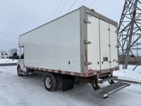 2022 Ford E-450 2022 FORD MOTOR COMPANY E-450 SD CUTAWAY Parcel Van / Box Truck - Automatic transmis... (image 7)