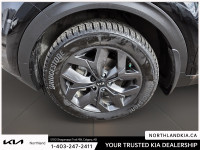 2022 Kia Sportage EX Ready for anything, from the streets of Calgary to the highways of Alberta, thi... (image 6)