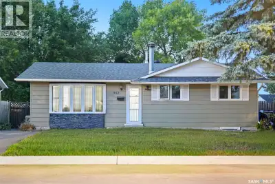 Welcome to 542 Fisher Cres, Saskatoon . This beautifully maintained home is nestled in a quiet, fami...