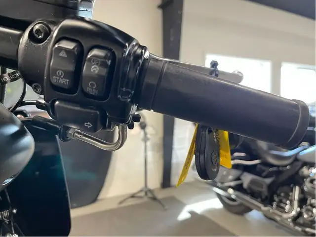 2015 Harley-Davidson Softail Slim CANADIAN HARLEY/STAGE ONE/VANC in Street, Cruisers & Choppers in North Bay - Image 23