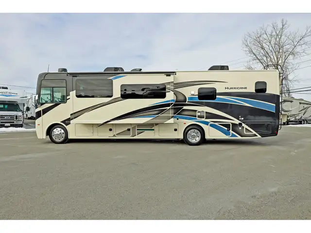 2022 Thor Motor Coach Hurricane 35M Classe A VR / RV 1.5 SDB + F in RVs & Motorhomes in Laval / North Shore - Image 39