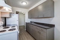 Amenities: Air Conditioning • Private Yard • Quiet Building Suite & Building: Spacious one-bedroom,... (image 4)