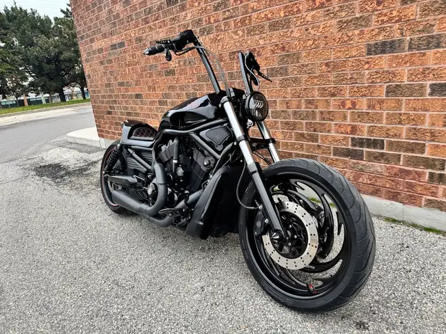 2011 Harley-Davidson V-Rod **CUSTOM BODY KIT** **VANCE & HINES P in Street, Cruisers & Choppers in Markham / York Region - Image 4