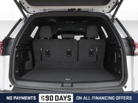 This GMC Acadia has a dependable Gas 2.5L/ engine powering this Automatic transmission. *Get Your Mo... (image 6)