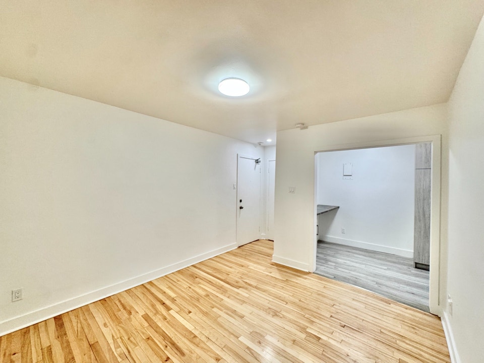 3 et demi disponibles - Chauffage & WiFi inclus - Rosemont 5