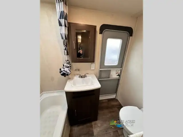 2019 Forest River RV Salem 32BHDS Bunk Room & 2 Slides in Travel Trailers & Campers in Moncton - Image 41