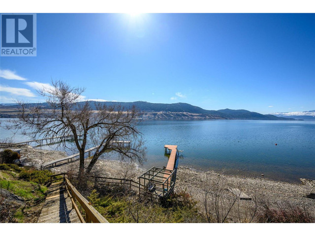7688 Tronson Road Vernon, British Columbia in Houses for Sale in Vernon - Image 3