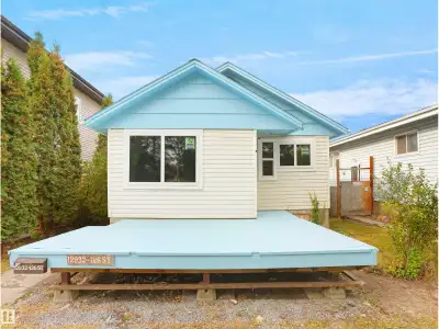 Welcome to this beautifully updated NE-facing bungalow in the community of Calder! The main floor of...