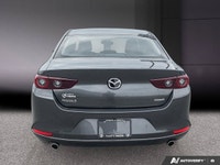 2023 Mazda Mazda3 La Mazda3 GS 2023 est une voiture compacte qui se distingue par son design sophist... (image 3)
