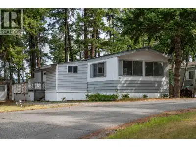 This inviting 2-bedroom mobile home has been given a fresh new look and is ready for its next chapte...