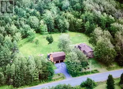 Visit REALTOR® website for additional information. This custom built home is located just 2KM from t...
