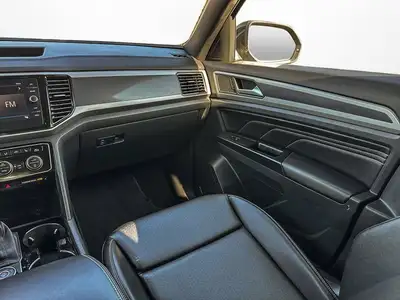 2020 Volkswagen Atlas Cross Sport Comfortline | LEATHER SEATS, View more