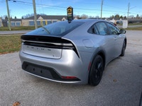 Welcome to Belleville Toyota! PRIUS PLUG-IN HYBRID SE . Engine: 2L 4cyl. L/100Km City: 4.4 L/100Km H... (image 3)