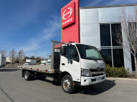 2019 Hino 195 with 20 ft flat bed