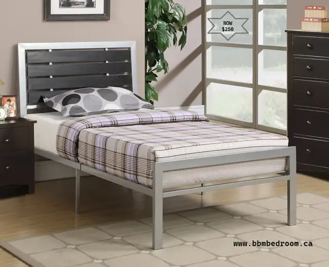 New Platform Bed, Size: Double in Beds & Mattresses in Kitchener / Waterloo - Image 2