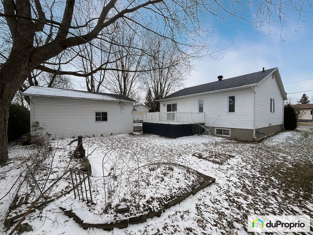 $589,000 - Bungalow for sale in Ste-Marie-Madeleine — photo 2