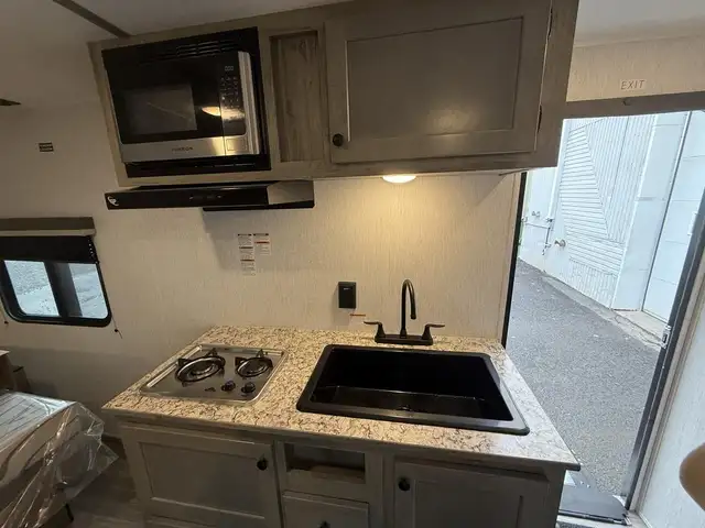 2026 Sunset Park RV Sunlite Limited 19RB in Travel Trailers & Campers in Longueuil / South Shore - Image 7