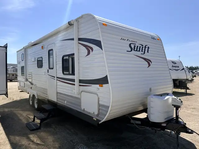 2012 Jayco JAY FLIGHT 26 BH in Travel Trailers & Campers in St. Albert - Image 2