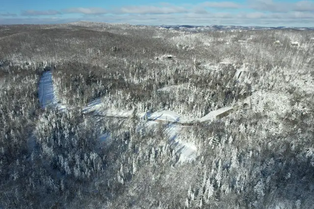 Inspiir tout nouveau développement de terrain à Saint-Sauveur in Land for Sale in Laurentides - Image 5