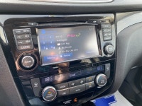Experience confident all-weather driving and smart technology integration with this 2015 Nissan Rogu... (image 5)