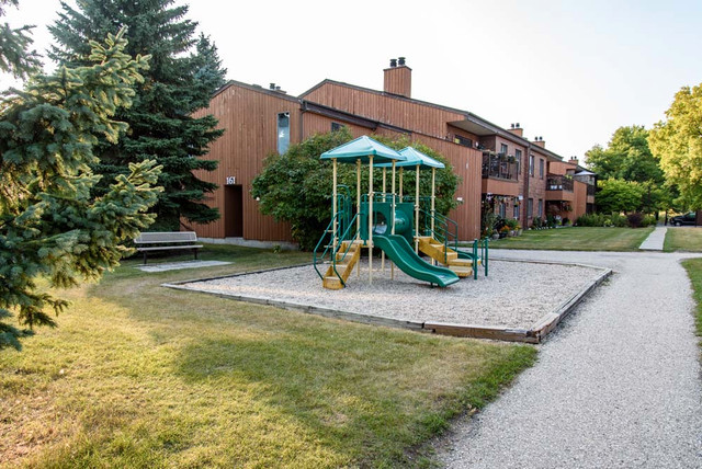 Meadowlark Green - 2 Bedroom Apartment for Rent dans Locations longue durée  à Winnipeg - Image 3