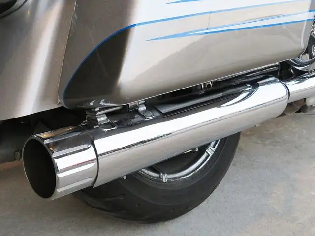 2016 Harley-Davidson FLTRUSE - CVO Road Glide Ultra in Sport Touring in Cambridge - Image 16