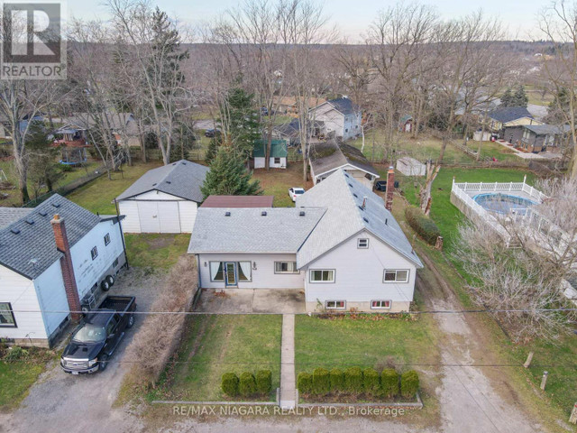499 NORTH MILL ST Fort Erie, Ontario in Houses for Sale in St. Catharines - Image 2