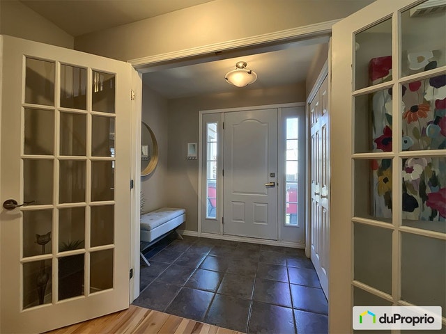 $850,000 - 2 Storey for sale in Ste-Julie — photo 2
