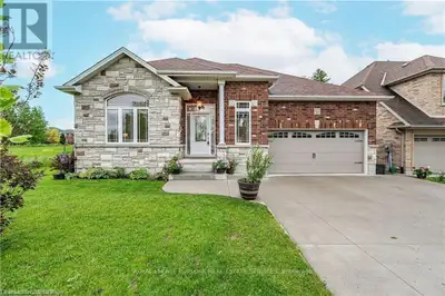 MAIN - 217 DONNICI DRIVE Hamilton (Falkirk), Ontario