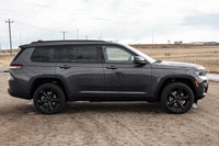 ENGINE: 3.6L PENTASTAR VVT V6 W/ESS,POWER SUNROOF,GLOBAL BLK W/GLOBAL BLK CAPRI LEATHERETTE SEATS W/... (image 3)