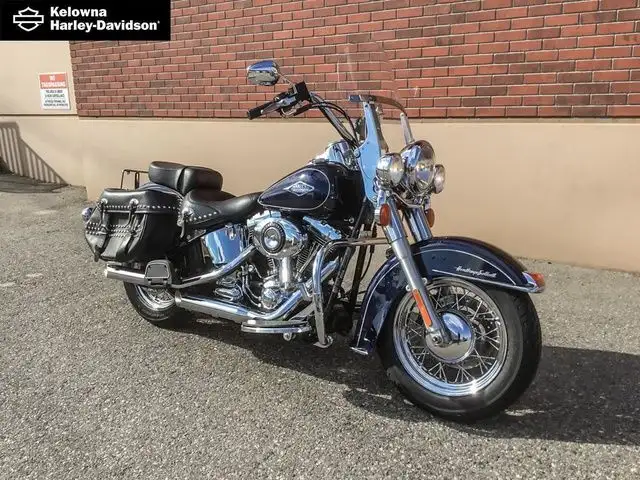 2013 Harley-Davidson FLSTC - Heritage Softail Classic in Street, Cruisers & Choppers in Kelowna - Image 4