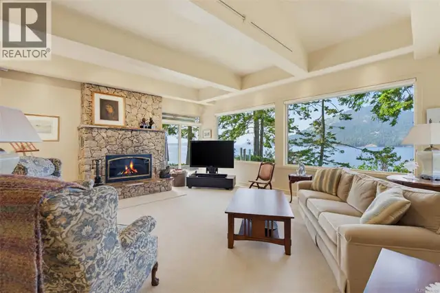 960 Lands End End North Saanich, British Columbia in Houses for Sale in Victoria - Image 35