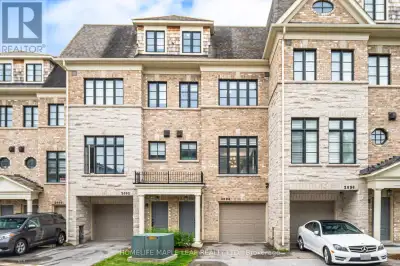 Custom Build "Luxury" Town Home, By Dunpar Homes Situated In The Heritage Gate Community Of Mississa...