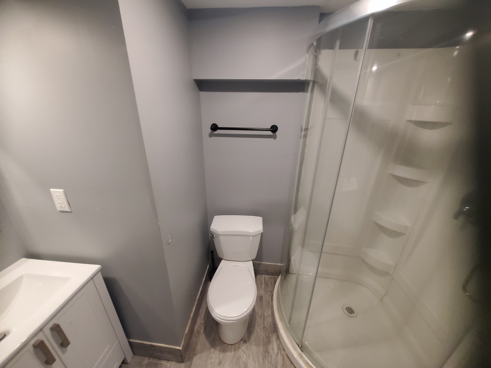 679 Piche lower level of u2 avail anytime 5