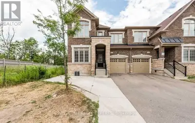 ***AVAILABLE IMMEDIATELY***Highly Upgraded 2 Bedroom Basement Available For Rent. Separate Entrance...