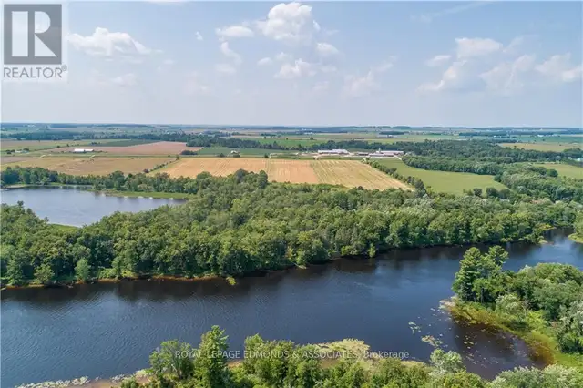0 BUTTERNUT Whitewater Region, Ontario in Land for Sale in Pembroke - Image 7