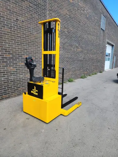 Keywords: Big Joe forklift, walk-behind forklift, 3000 lbs capacity, electric forklift, built-in cha...