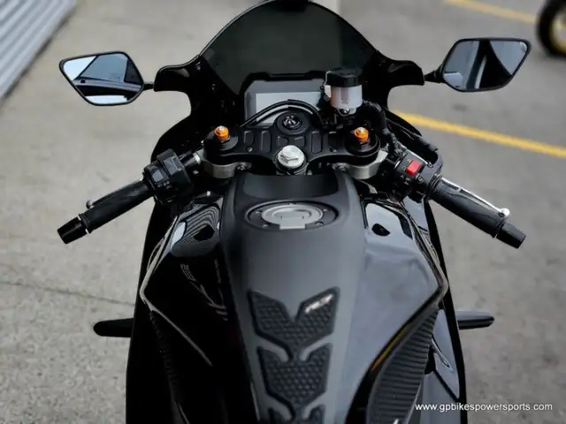 2024 Yamaha YZF-R1 R7 in Sport Bikes in Oshawa / Durham Region - Image 8