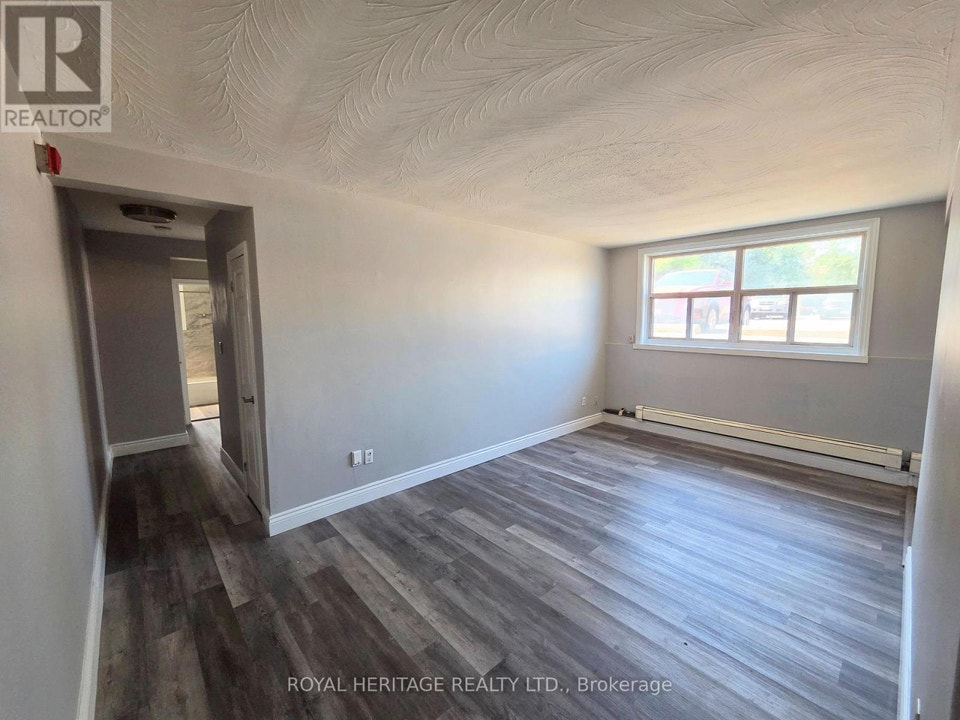 4 - 300 MONTRAVE AVENUE Oshawa (Vanier), Ontario 5