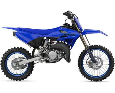 Built for fun. Built to win. The YZ85 serves up big-bike specs in a small-bike package. Boasting man...