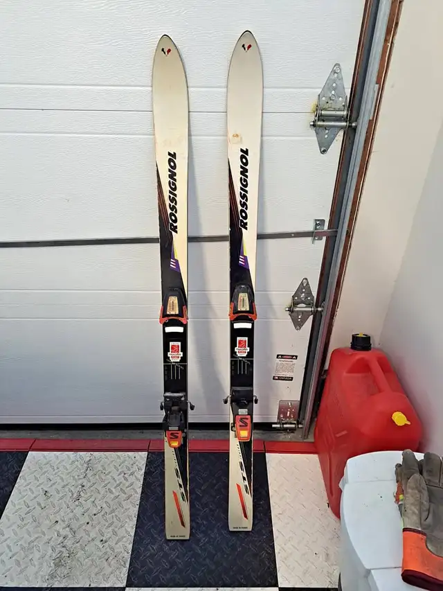 skis rosignol 50po in Ski in City of Montréal - Image 2