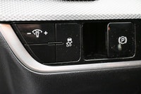 This 2023 Kia Sportage offers the perfect balance of comfort and technology, featuring Apple CarPlay... (image 5)
