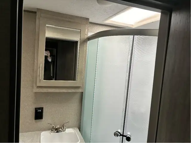 2023 Catalina 343BHTS in Travel Trailers & Campers in Sudbury - Image 19